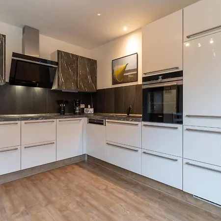 In Dorf Near Village Center, Cleaning Included Ferienhaus *